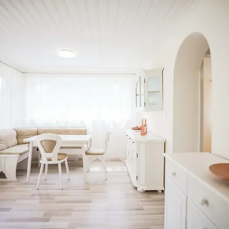 Holiday home Eleven House