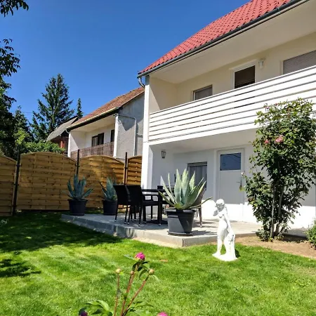 Eleven House * Keszthely