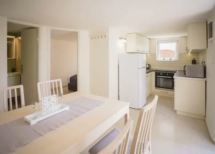 度假居 Eleven House *