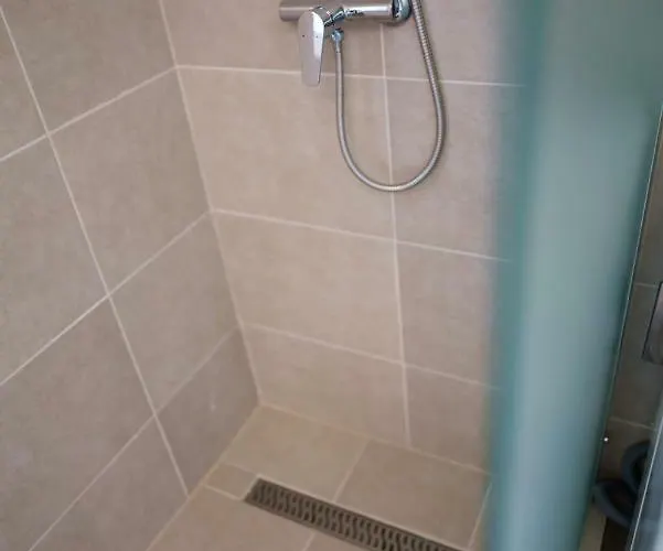 Eleven House * קסזטלי